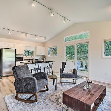Airy And Bright Hideaway Near Smugglers Notch! Leilighet Cambridge Eksteriør bilde