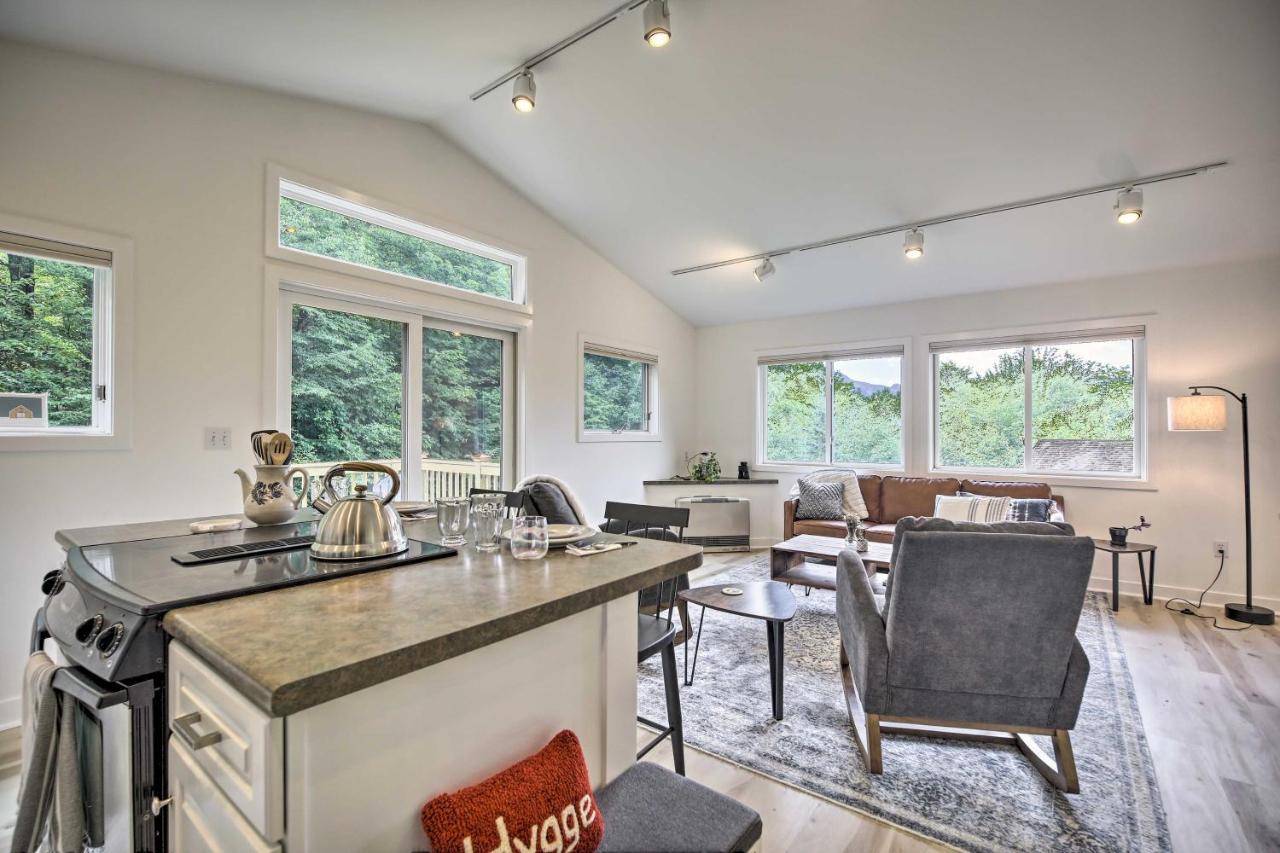 Airy And Bright Hideaway Near Smugglers Notch! Leilighet Cambridge Eksteriør bilde