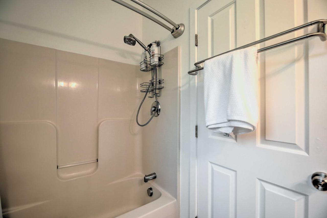 Airy And Bright Hideaway Near Smugglers Notch! Leilighet Cambridge Eksteriør bilde