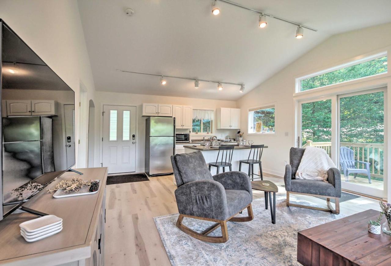 Airy And Bright Hideaway Near Smugglers Notch! Leilighet Cambridge Eksteriør bilde